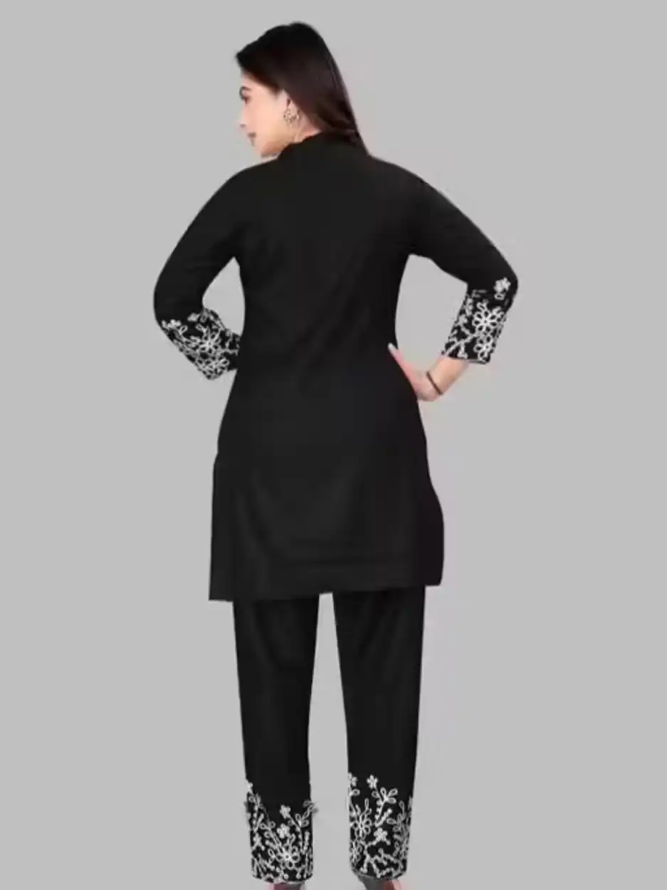 Attractive Beautiful Chain Stitch Embroidered Cotton Black Cord Set - Image 3