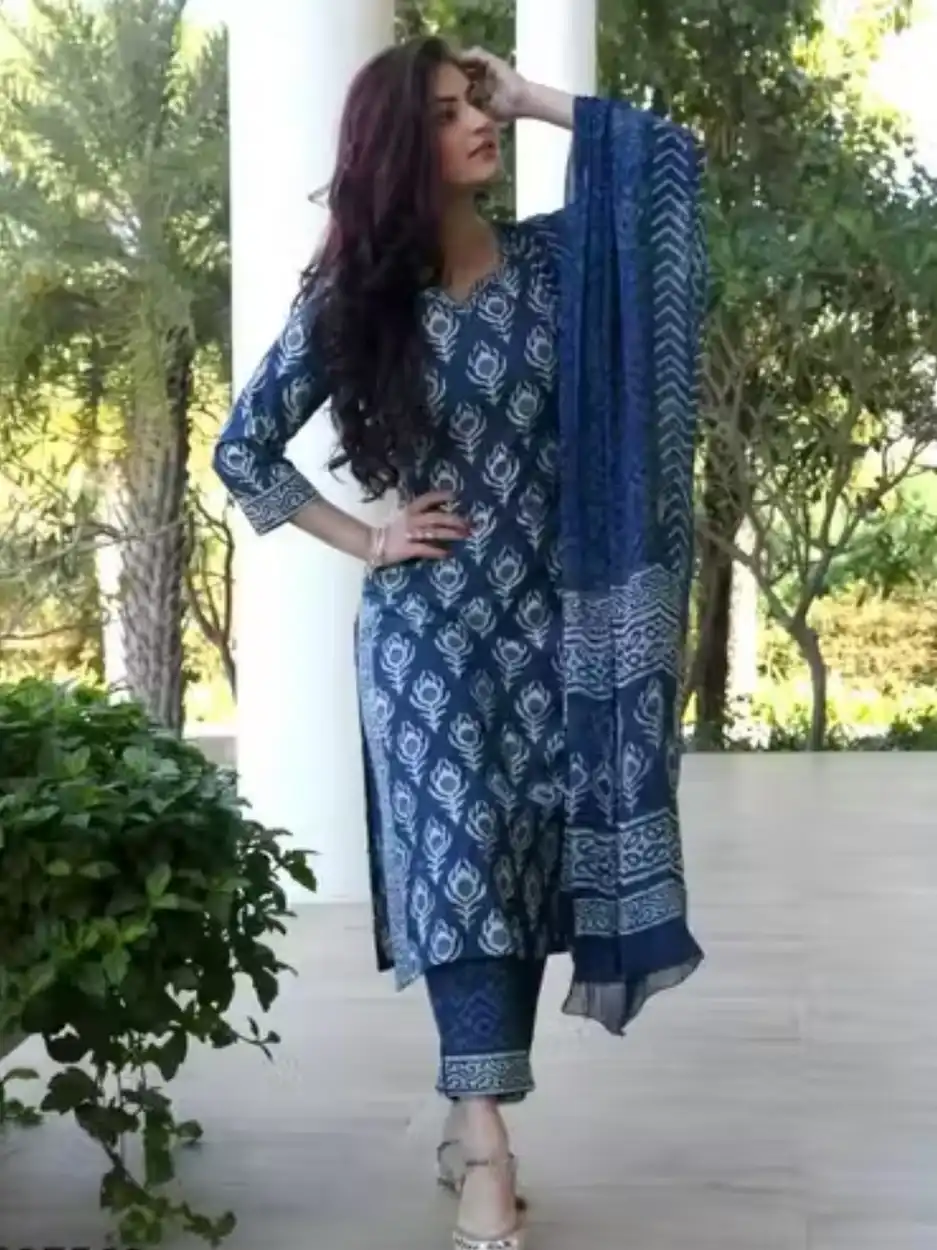 ST E BUNNAI KURTA WITH PANT SET